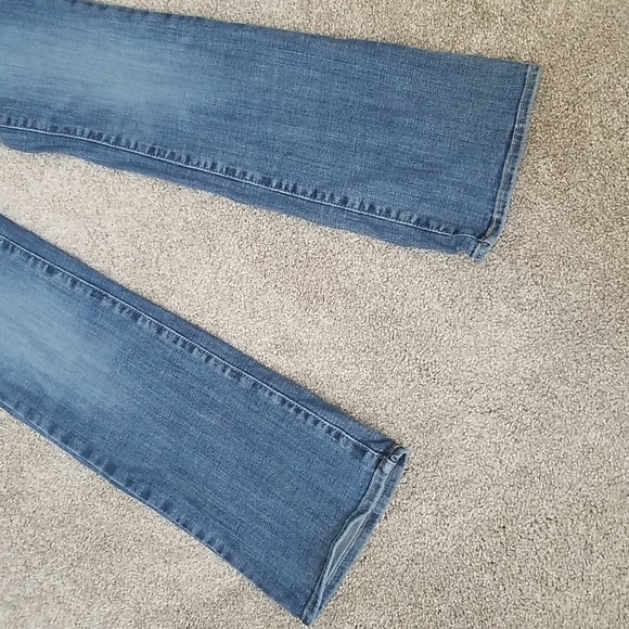 #BB - Levi's Shaping Bootcut 26.5W 27.25L - Picture 10 of 11